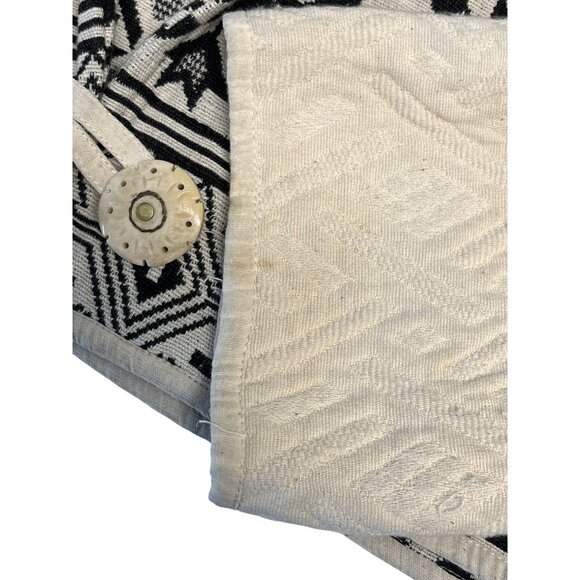 Black & White Geometric Print Cropped Jacket With Shawl Collar & Wide Sleeves  1 - Picture 8 of 10